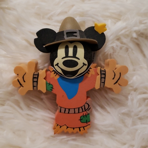 Disney Other Trio Of Disneyland Holiday Antenna Toppers Poshmark